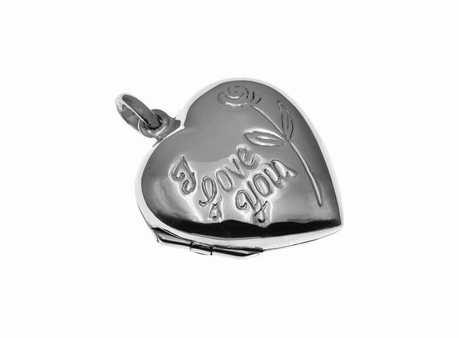 Medaillon Herz gewölbt aus Silber mit verschnörkeltem Design und der Gravur I Love You sowie einer Rose, Hersteller Juwelier Harnisch, ideal als romantisches Geschenk.