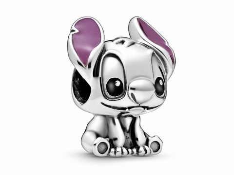 Charm von Pandora mit Disney Stitch Design, aus silbernem Material mit bunten Emaille-Details, niedliche Darstellung von Stitch mit großen Augen und Ohren, ideal für Armbänder.