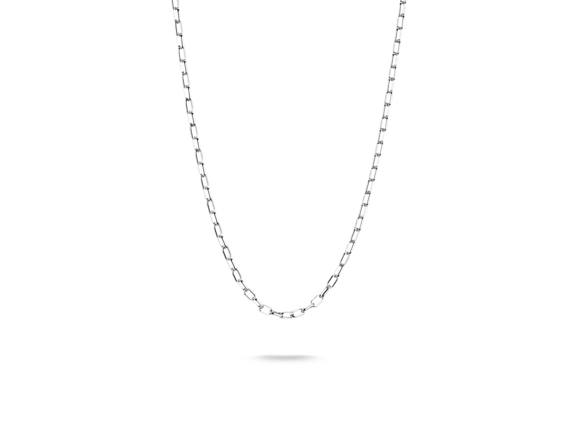 Elegante Thomas Sabo Paperclip Kette aus Silber mit einer Länge von 45 cm, Teil der Charm Club CONNECT Kollektion, präsentiert sich in zeitlosem Design für jeden Anlass.