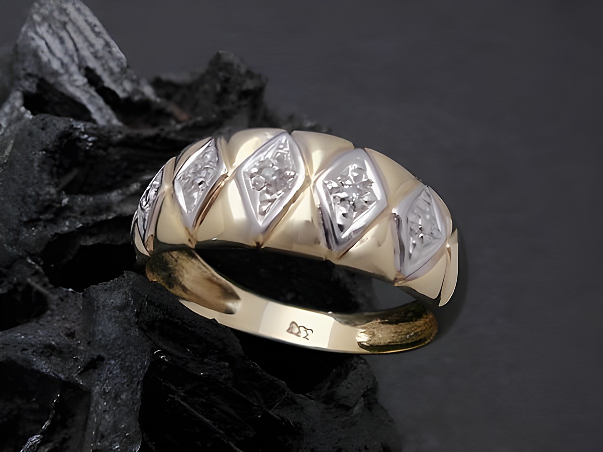 Gold Ring prachtvoll Gold 333 bicolor mit Diamant, Goldring Größe 56 von Juwelier Harnisch, bis Größe 56/18.