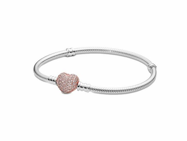 PANDORA 586292CZ-20 Armband mit Pavé-Herzverschluss aus PANDORA Rose und Silber, 20 cm lang, elegantes Design für stilvolle Akzente. Ideal für besondere Anlässe oder den Alltag.