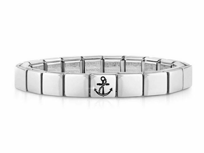 Das Bild zeigt das Nomination 239101 25 GLAM Armband aus Edelstahl mit einem Anker-Motiv. Das Armband hat eine schlichte, elegante Optik und ist aus hochwertigem Edelstahl gefertigt.