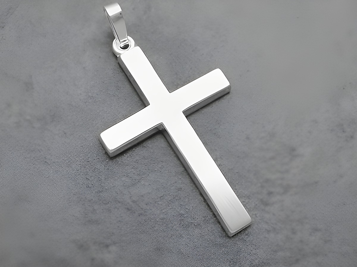 Silber Anhänger in Form eines schlichten Kreuzes, teilmattiert, religiös, hergestellt von Juwelier Harnisch. Ideal für eine stilvolle und dezente Trageweise.